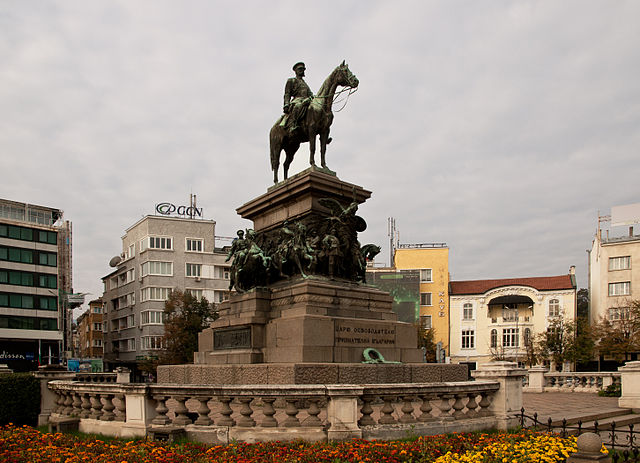 Памятник Царю-Освободителю - российскому императору Александру II в Софии.
