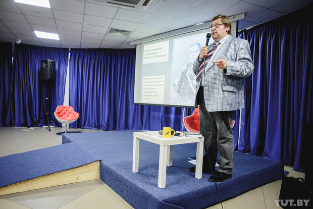 Александр Федута читает лекцию о Михаиле Муравьеве в литературном клубе GRAPHO интернет-портала TUT.BY
