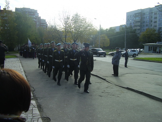 Парад у памятника Скобелеву