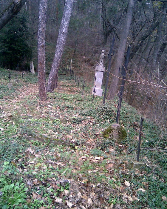 Первый уровень Русского кладбища в Шипке. До 1935 г. там хоронили генералов.