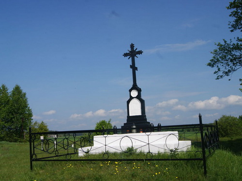 Памятник русским солдатам под Миловидами.
