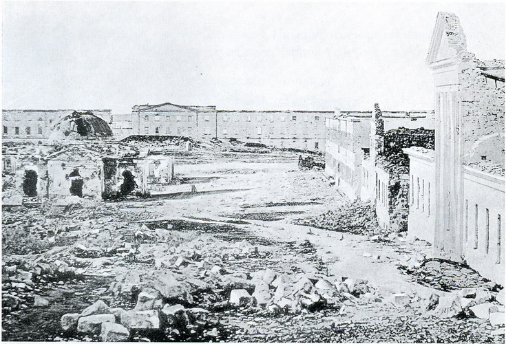 Развалины Морского госпиталя на Корабельной стороне Севастополя