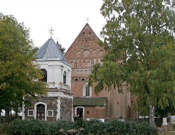 Церковь-крепость в Сынковичах (Зельвенский район, Гродненская область)